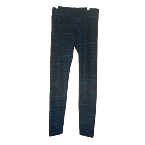 𝅺FABLETICS Blue Zebra Camo Leggings size M Medium - Picture 1 of 8